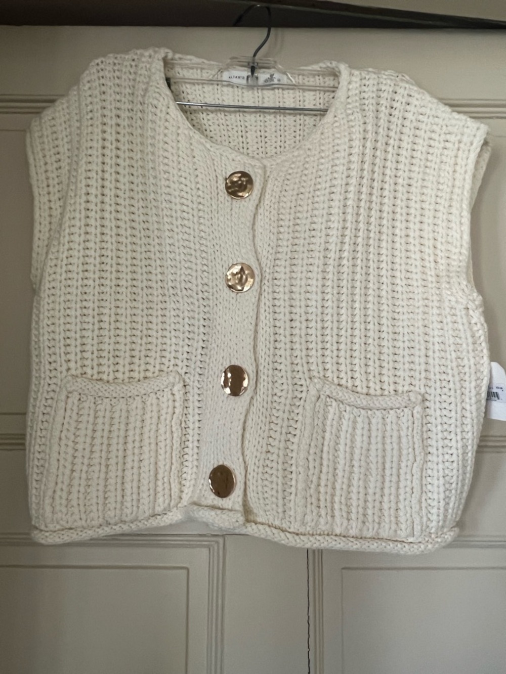 Cream Chunky Knit Button-Front Sweater Vest - Medium